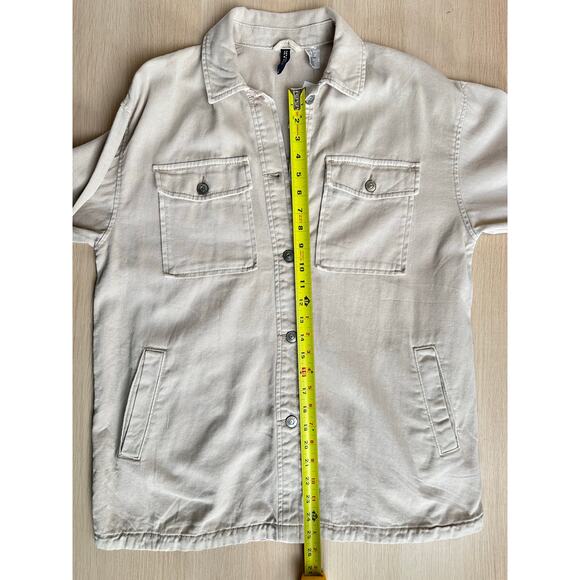 Beige H&M Khaki Button Down Shirt - Size XS - NWT - Picture 6 of 9